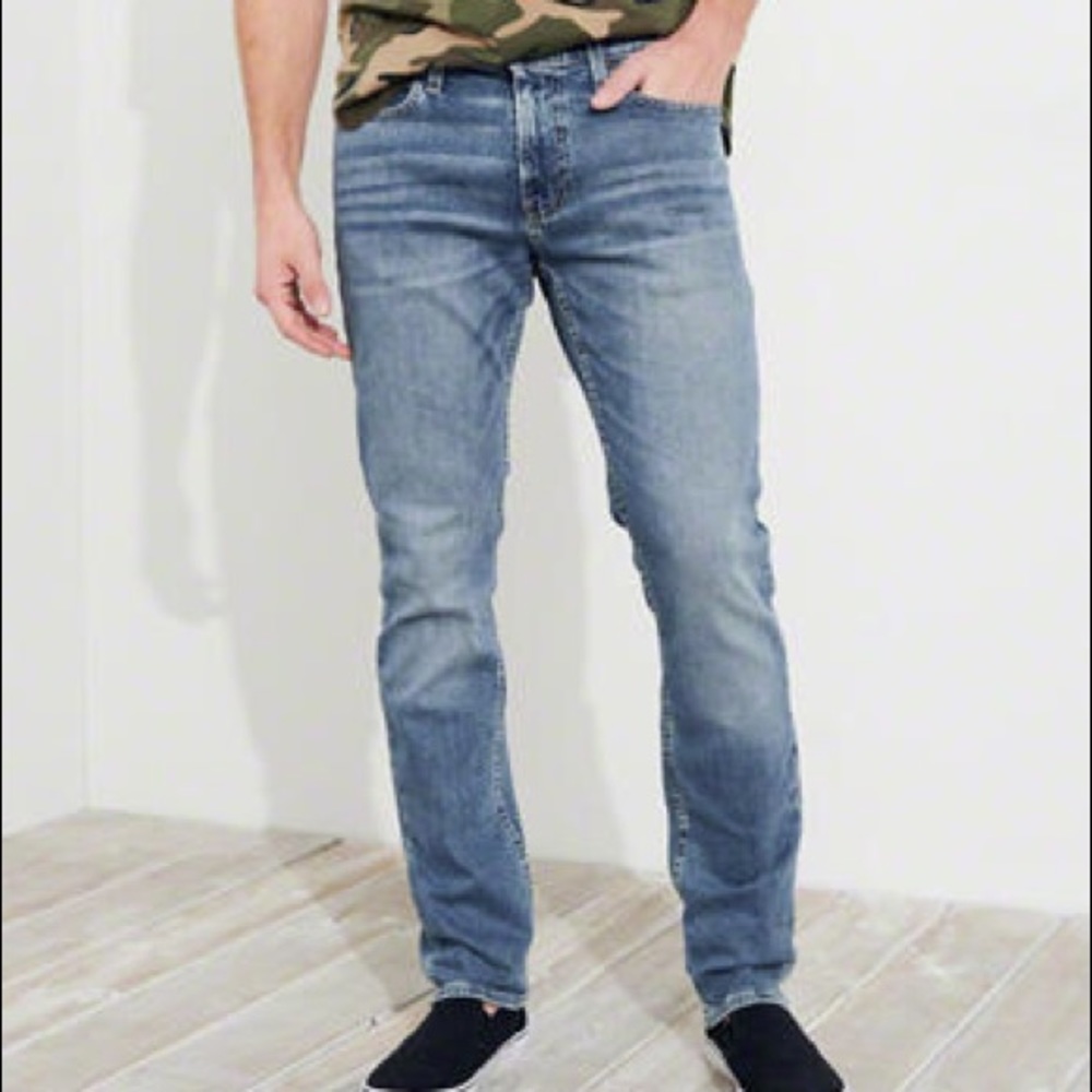 Holister skinny blue jeans